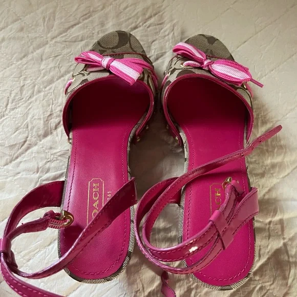 Coach Betsy wooden sandal. Size 9 new in box - Picture 8 of 8